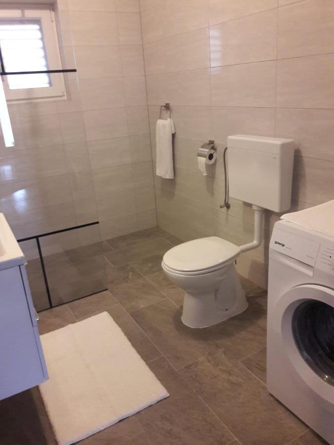 Apartment Splitska Buitenkant foto